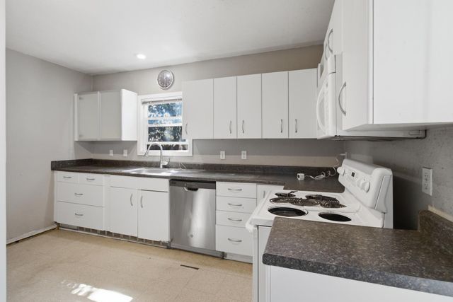 2040 Verano St, Sacramento, CA 95838