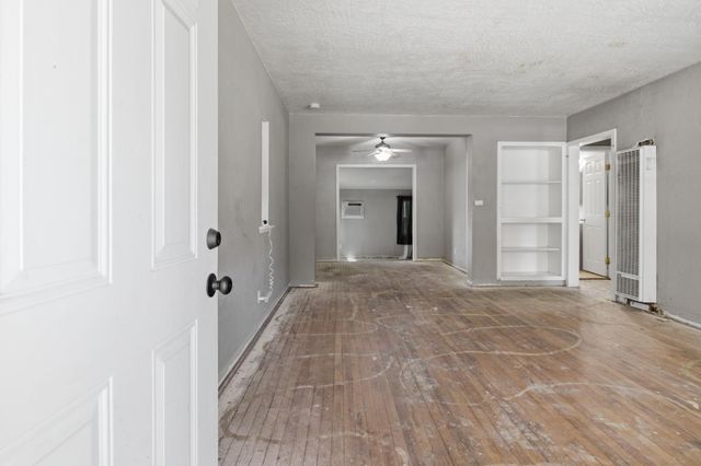 2040 Verano St, Sacramento, CA 95838