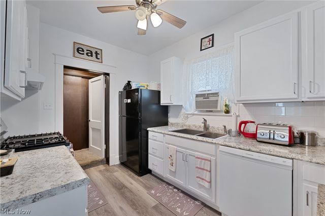 273 Maplewood Avenue, Struthers, OH 44471