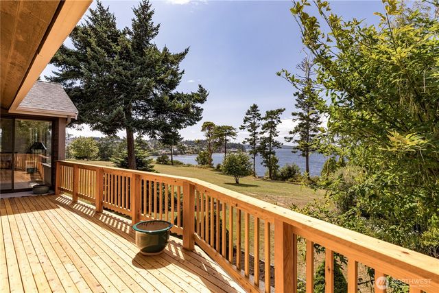1204 Leisure Street, Coupeville, WA 98239