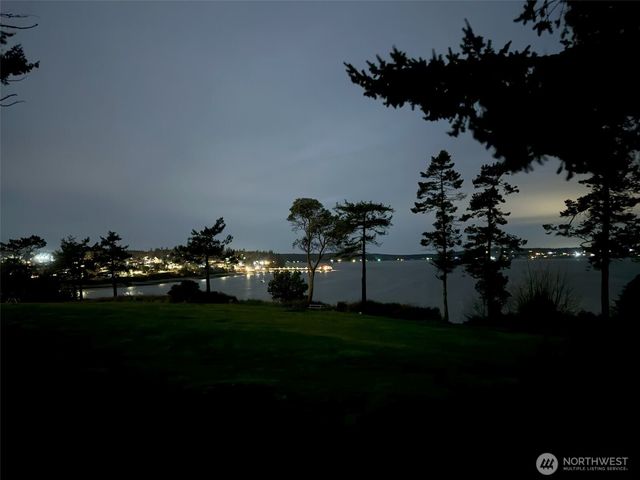 1204 Leisure Street, Coupeville, WA 98239