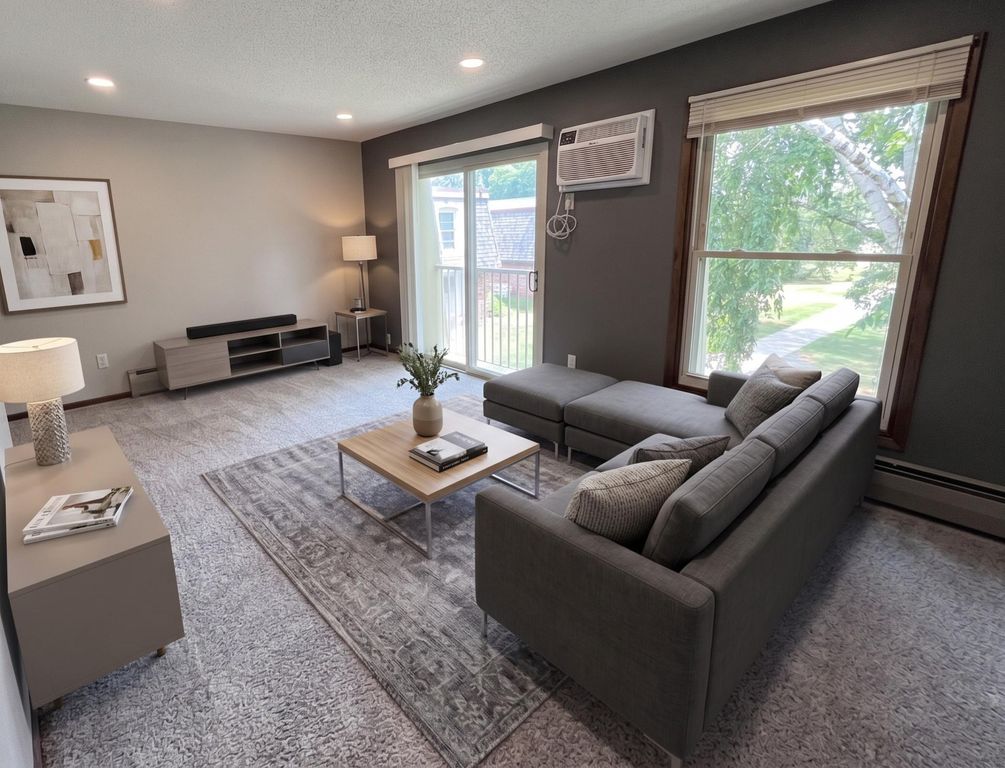 907 11th Avenue S 7, Hopkins, MN 55343 — photo 2