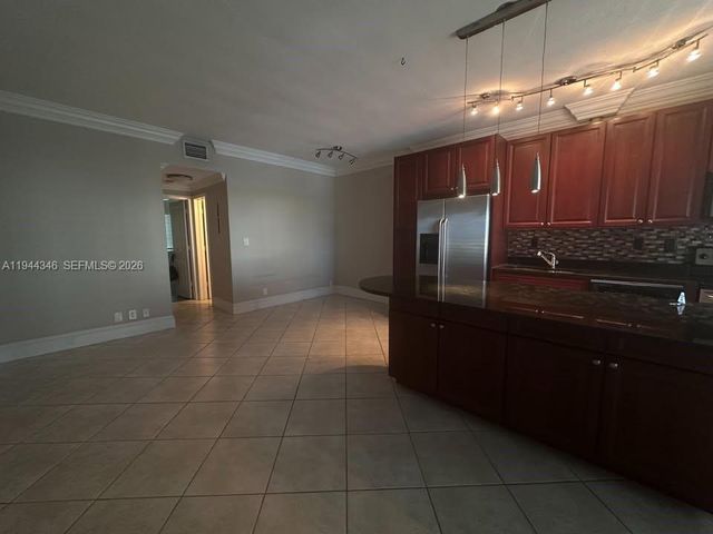 2895 NE 32nd St 305, Fort Lauderdale, FL 33306