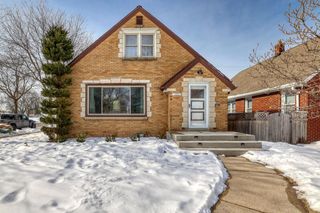 3001 N 87th STREET, Milwaukee, WI 53222
