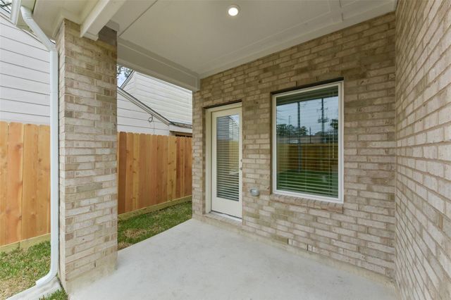 11938 Lakewood West Drive, Cypress, TX 77429