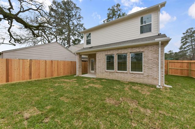 11938 Lakewood West Drive, Cypress, TX 77429