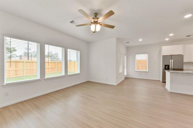 11938 Lakewood West Drive, Cypress, TX 77429