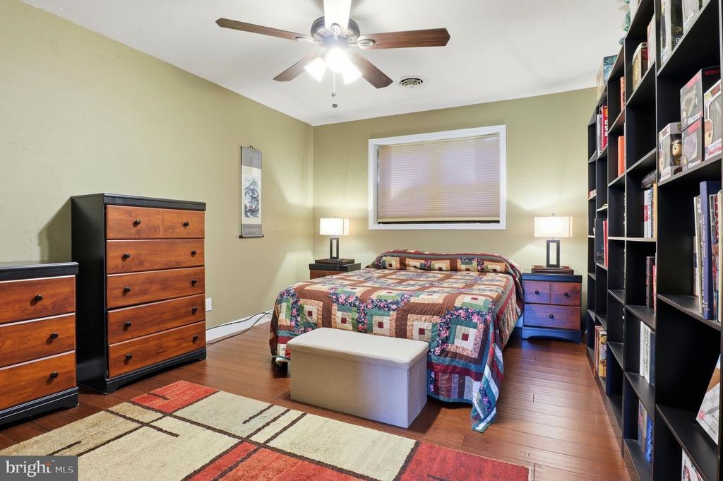 Image 16 of property listing at 11951 ROCKVILLE RD, Glen Rock, PA 17327