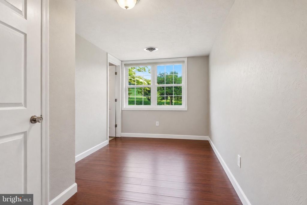 Image 24 of property listing at 11951 ROCKVILLE RD, Glen Rock, PA 17327