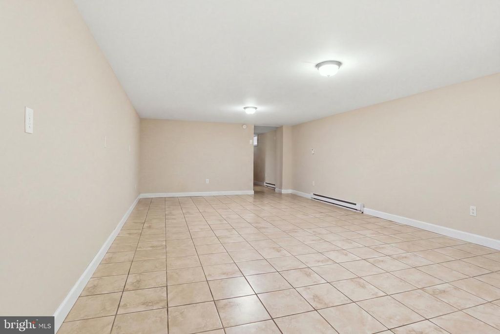 Image 32 of property listing at 11951 ROCKVILLE RD, Glen Rock, PA 17327
