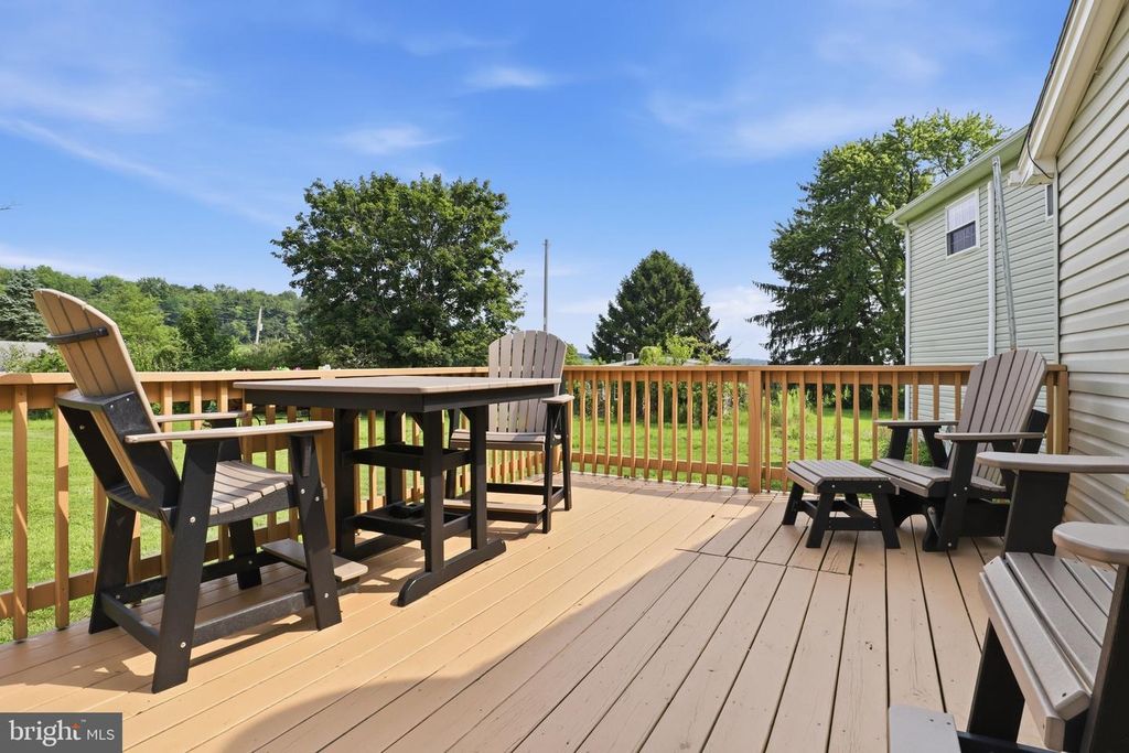 Image 33 of property listing at 11951 ROCKVILLE RD, Glen Rock, PA 17327