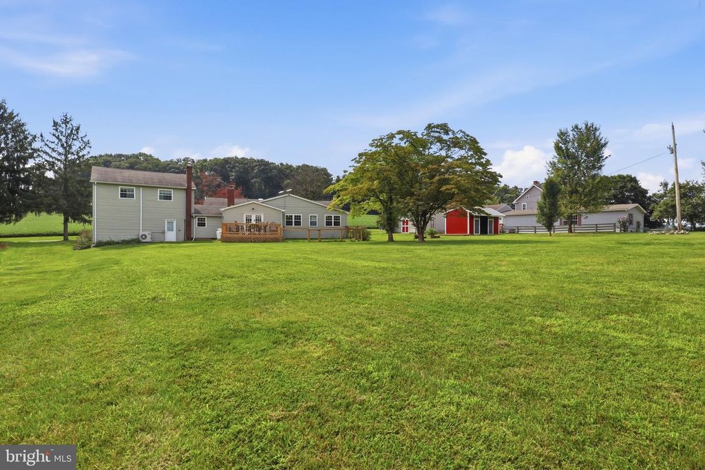 Image 38 of property listing at 11951 ROCKVILLE RD, Glen Rock, PA 17327