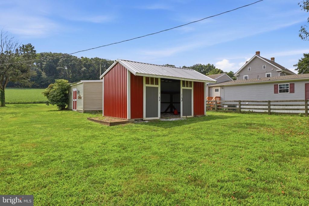 Image 41 of property listing at 11951 ROCKVILLE RD, Glen Rock, PA 17327