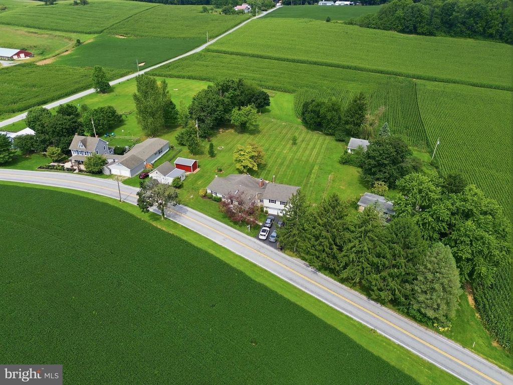 Image 46 of property listing at 11951 ROCKVILLE RD, Glen Rock, PA 17327
