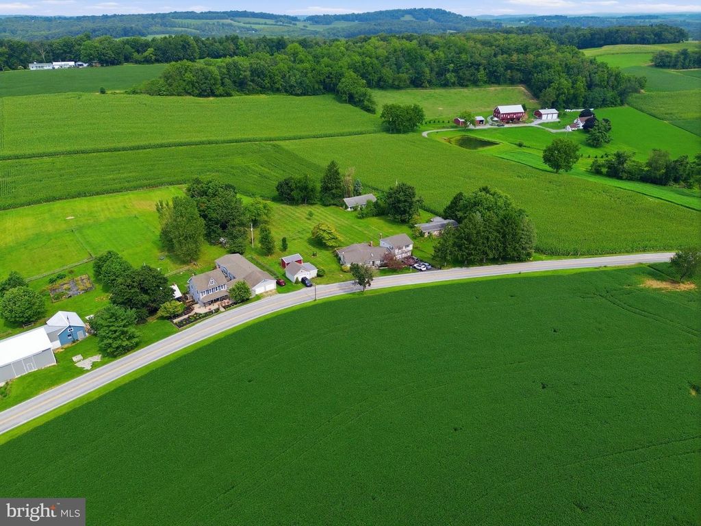 Image 49 of property listing at 11951 ROCKVILLE RD, Glen Rock, PA 17327