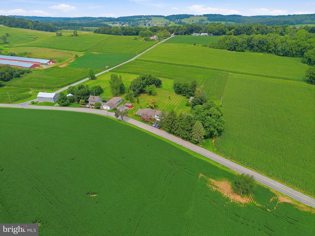 Image 51 of property listing at 11951 ROCKVILLE RD, Glen Rock, PA 17327