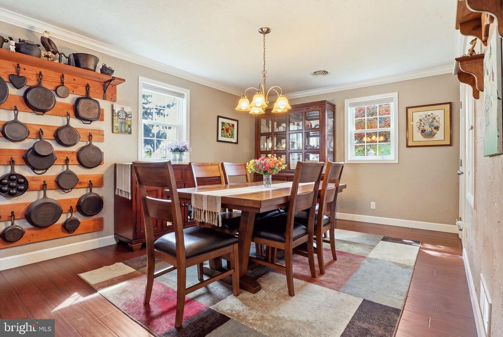 Image 9 of property listing at 11951 ROCKVILLE RD, Glen Rock, PA 17327