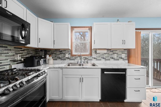 904 N Highland Ave Avenue, Sioux Falls, SD 57103