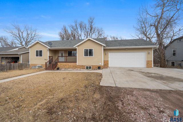 904 N Highland Ave Avenue, Sioux Falls, SD 57103