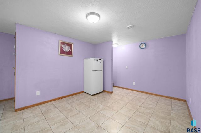 904 N Highland Ave Avenue, Sioux Falls, SD 57103