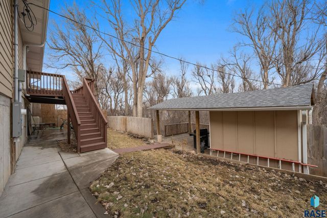 904 N Highland Ave Avenue, Sioux Falls, SD 57103