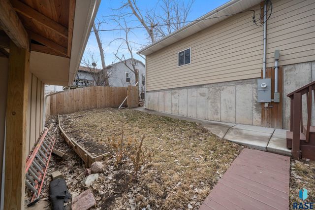 904 N Highland Ave Avenue, Sioux Falls, SD 57103