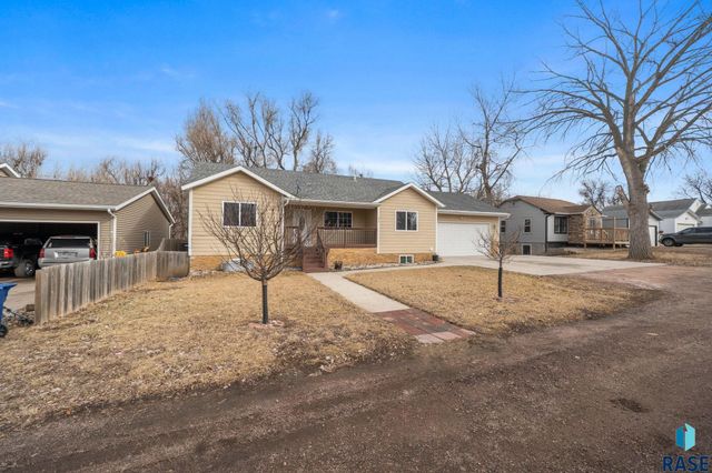 904 N Highland Ave Avenue, Sioux Falls, SD 57103