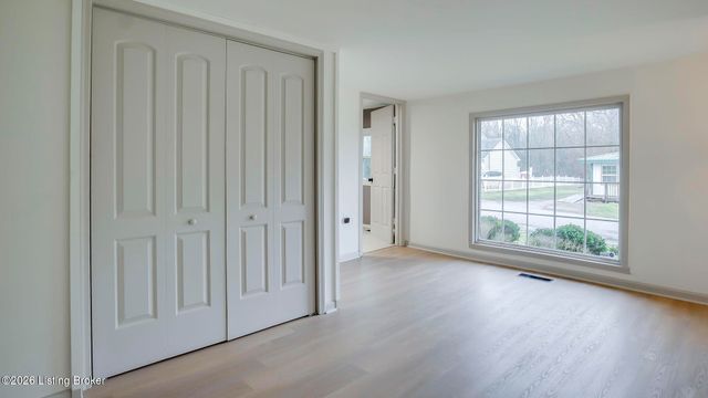 219 Merriweather Ave, Eminence, KY 40019