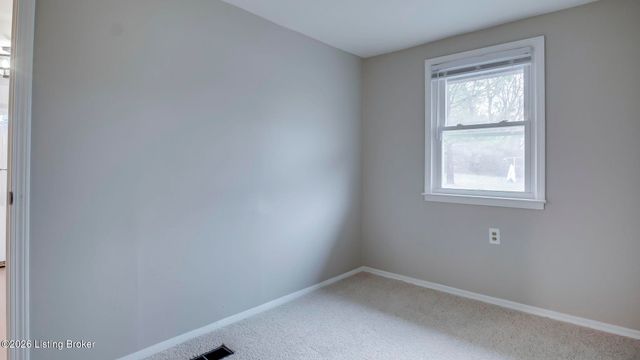 219 Merriweather Ave, Eminence, KY 40019