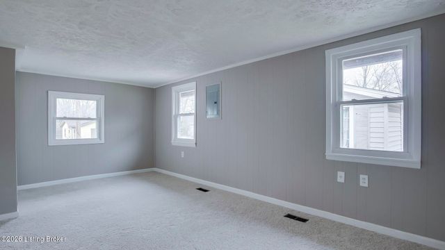 219 Merriweather Ave, Eminence, KY 40019