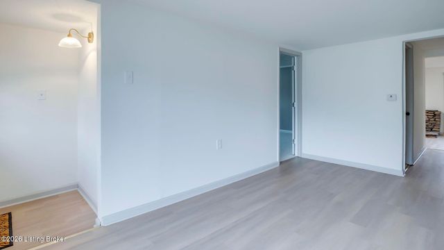 219 Merriweather Ave, Eminence, KY 40019