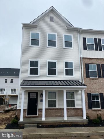 41 E FRONT ST, Bridgeport, PA 19405