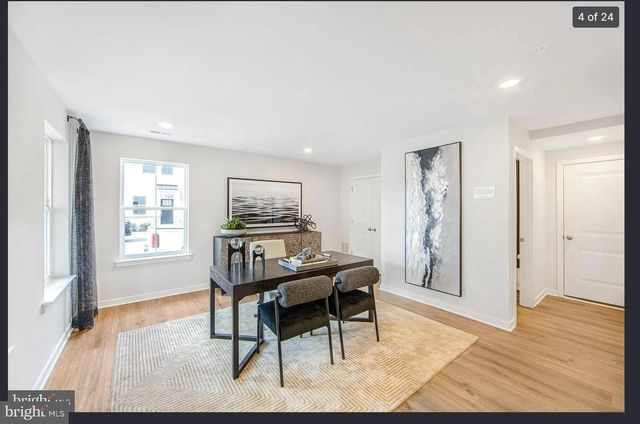 41 E FRONT ST, Bridgeport, PA 19405