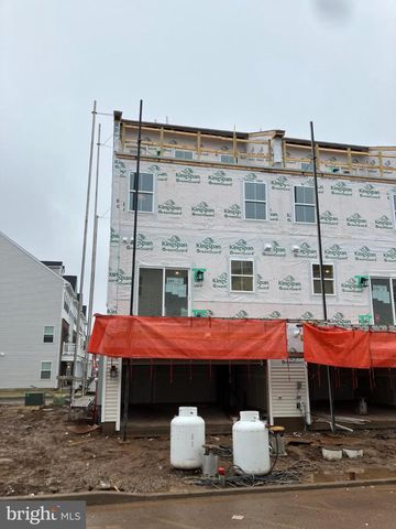 41 E FRONT ST, Bridgeport, PA 19405