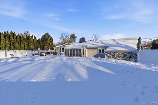 34 Mayfair Drive, Huntington, NY 11743