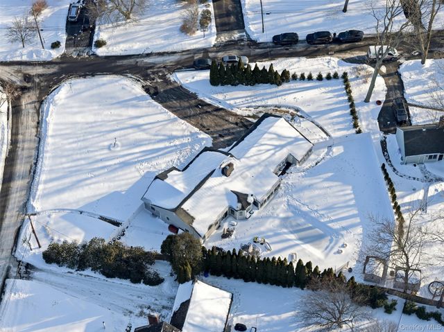 34 Mayfair Drive, Huntington, NY 11743