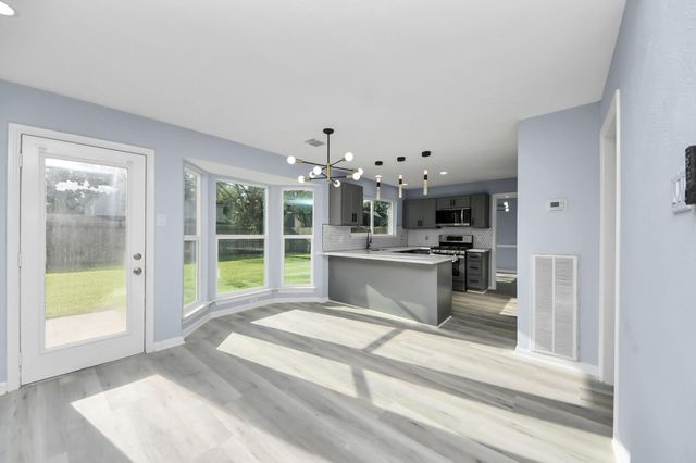 4211 Royal Manor Drive, Pasadena, TX 77505