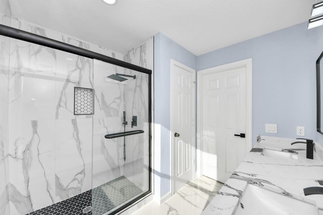 4211 Royal Manor Drive, Pasadena, TX 77505