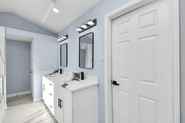 4211 Royal Manor Drive, Pasadena, TX 77505