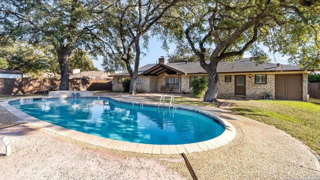 429 Fenwick, Windcrest, TX 78239
