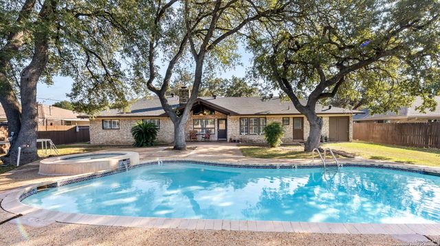429 Fenwick, Windcrest, TX 78239