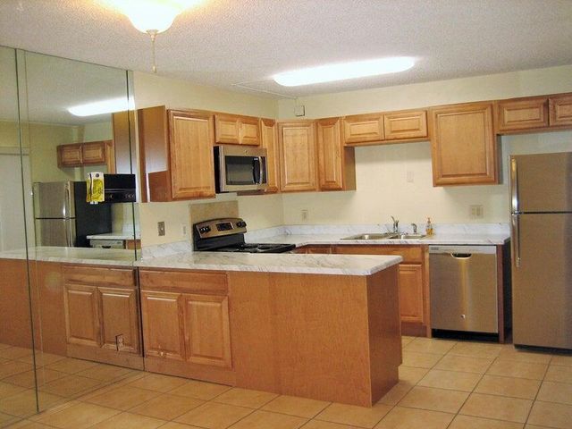 3216 Spanish Wells Drive 26-D, Delray Beach, FL 33445
