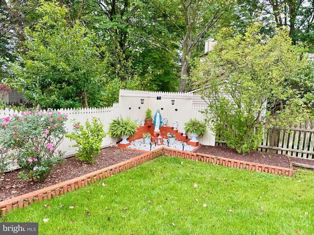 12 KERN DR, Perkasie, PA 18944