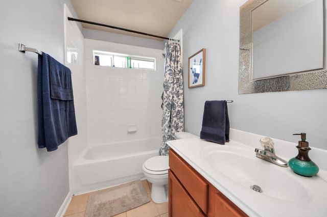 10518 Lyndon Meadows Drive, Houston, TX 77095