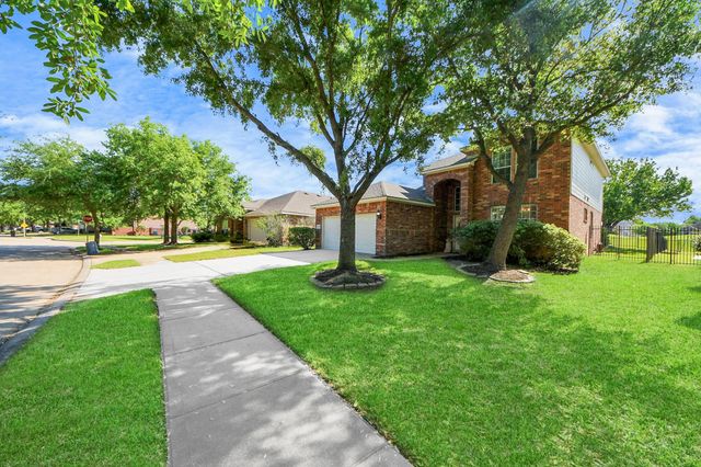 10518 Lyndon Meadows Drive, Houston, TX 77095