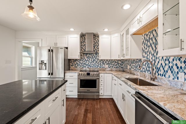 1922 S 113th Street, Omaha, NE 68144