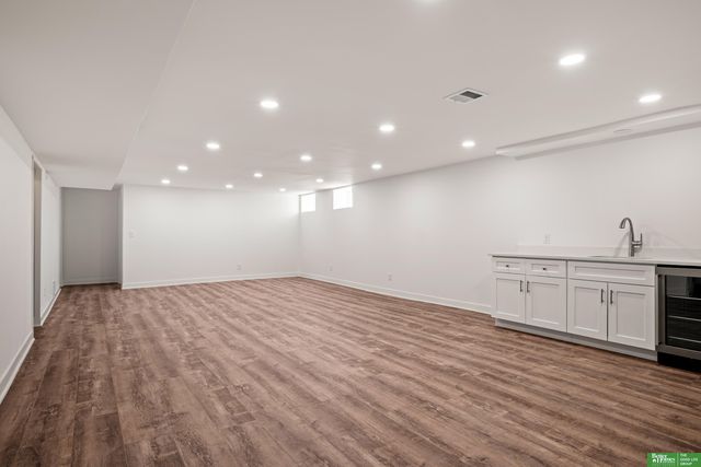 1922 S 113th Street, Omaha, NE 68144