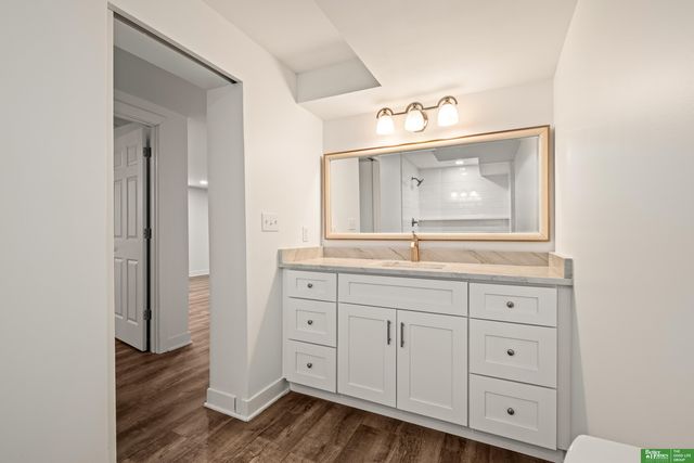 1922 S 113th Street, Omaha, NE 68144