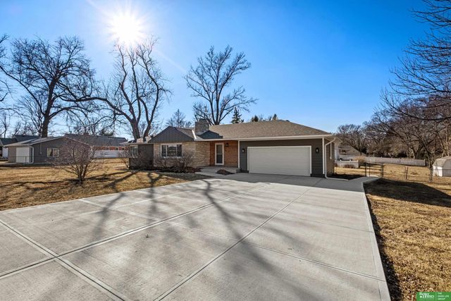 1922 S 113th Street, Omaha, NE 68144