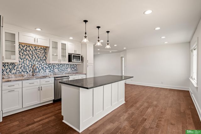 1922 S 113th Street, Omaha, NE 68144